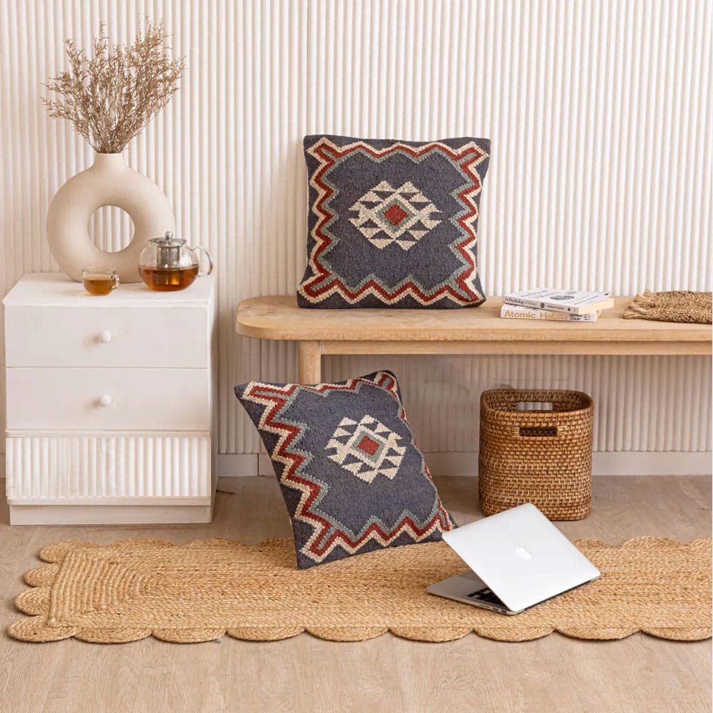 Gray aztec boho pillows Gray aztec boho pillows - Image 3