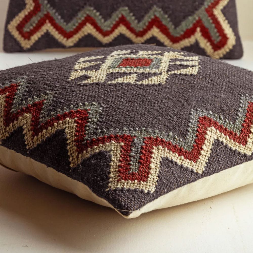 Gray aztec boho pillows Gray aztec boho pillows - Image 4